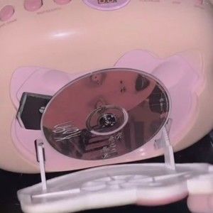 Meet your Posher, Eva